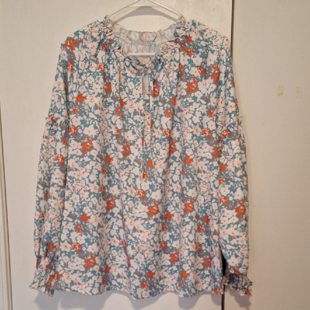 Floral Print Blouse with Ruffle Neck